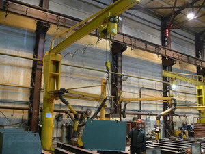 Кран консольно-поворотный